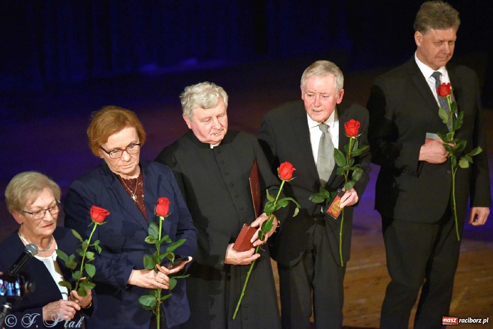 Zdjęcie w galerii na portalu naszraciborz.pl: Wręczono medale UNITAS IN VERITATE [FOTO i WIDEO] wiadomości z regionu