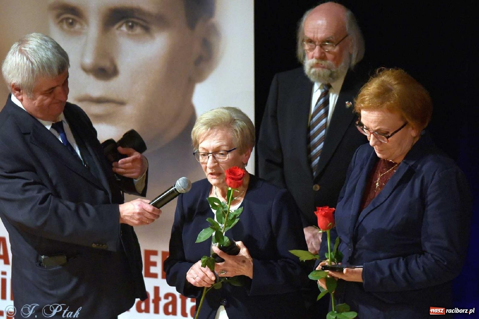 Zdjęcie w galerii na portalu naszraciborz.pl: Wręczono medale UNITAS IN VERITATE [FOTO i WIDEO] wiadomości z regionu