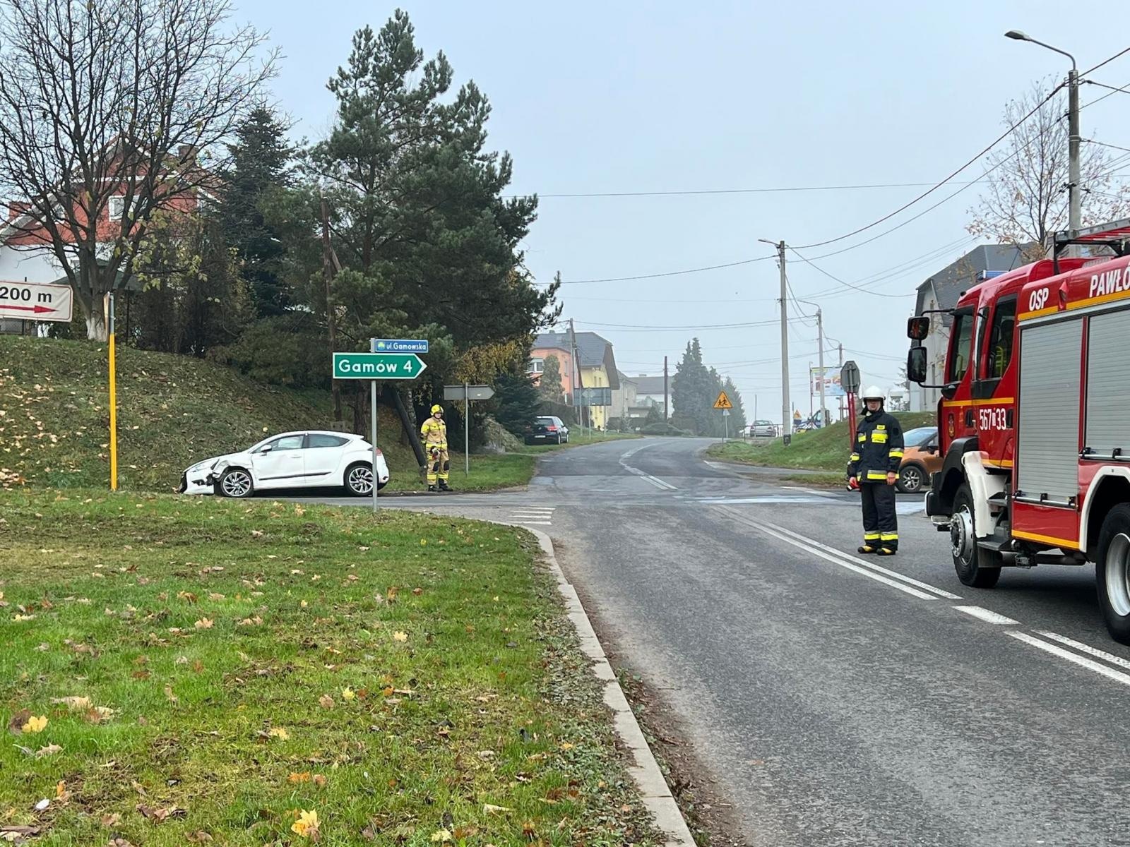 Zdjęcie w galerii na portalu naszraciborz.pl: Raport 998. Skoda i citroen zderzyły się w Pawłowie wiadomości z regionu