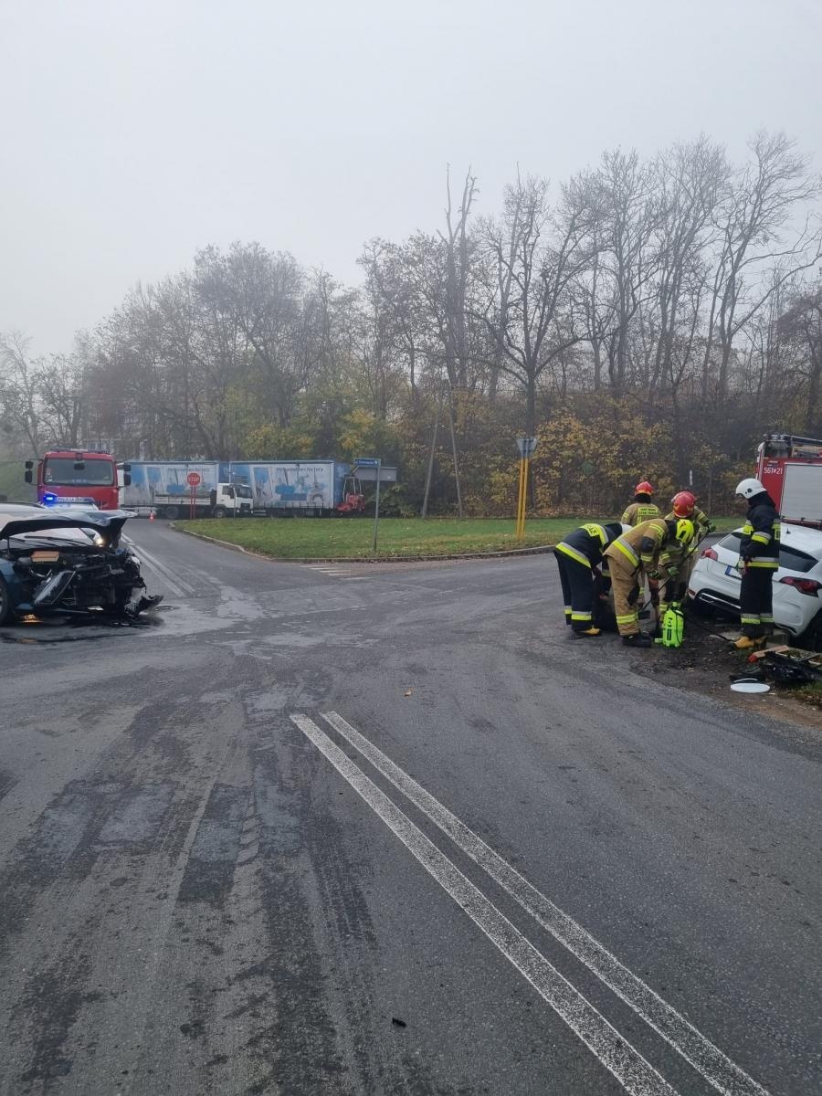 Zdjęcie w galerii na portalu naszraciborz.pl: Raport 998. Skoda i citroen zderzyły się w Pawłowie wiadomości z regionu