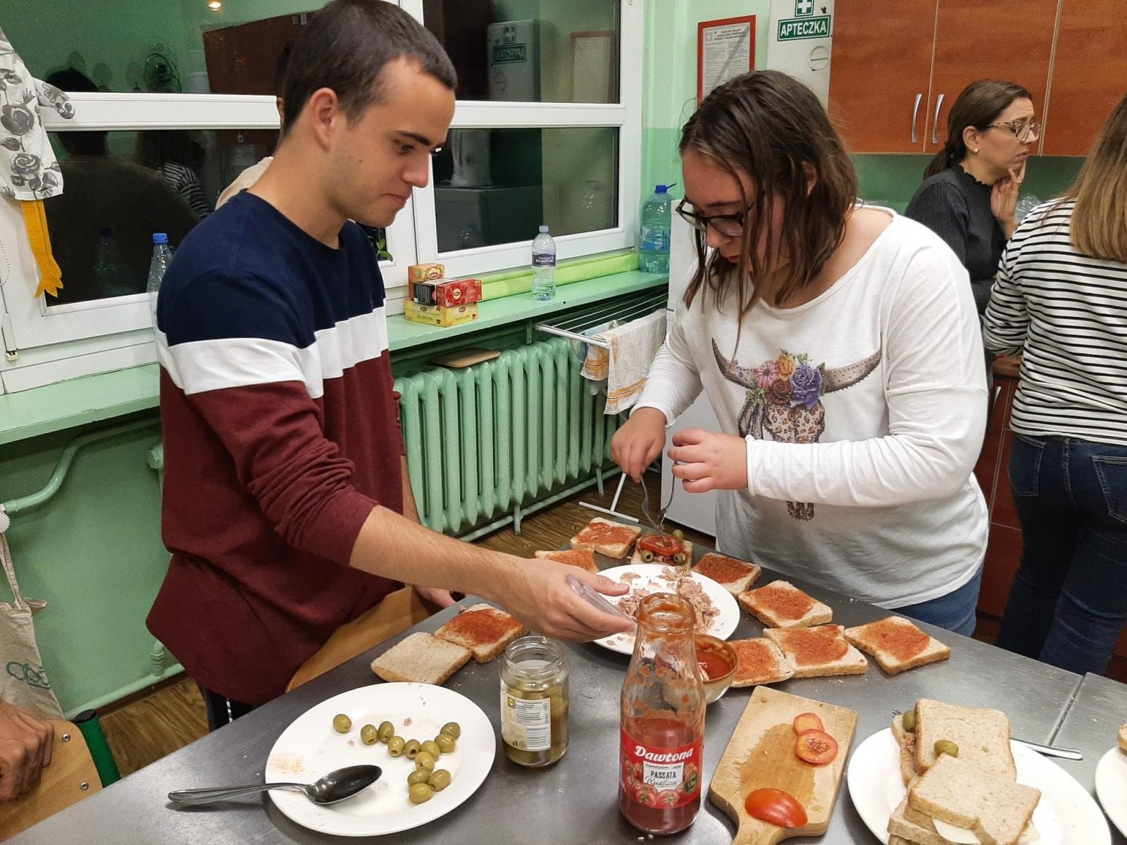 Zdjęcie w galerii na portalu naszraciborz.pl: Hiszpański tydzień w Zespole Szkół Specjalnych wiadomości z regionu