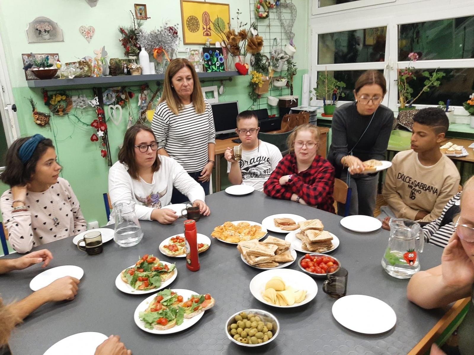 Zdjęcie w galerii na portalu naszraciborz.pl: Hiszpański tydzień w Zespole Szkół Specjalnych wiadomości z regionu