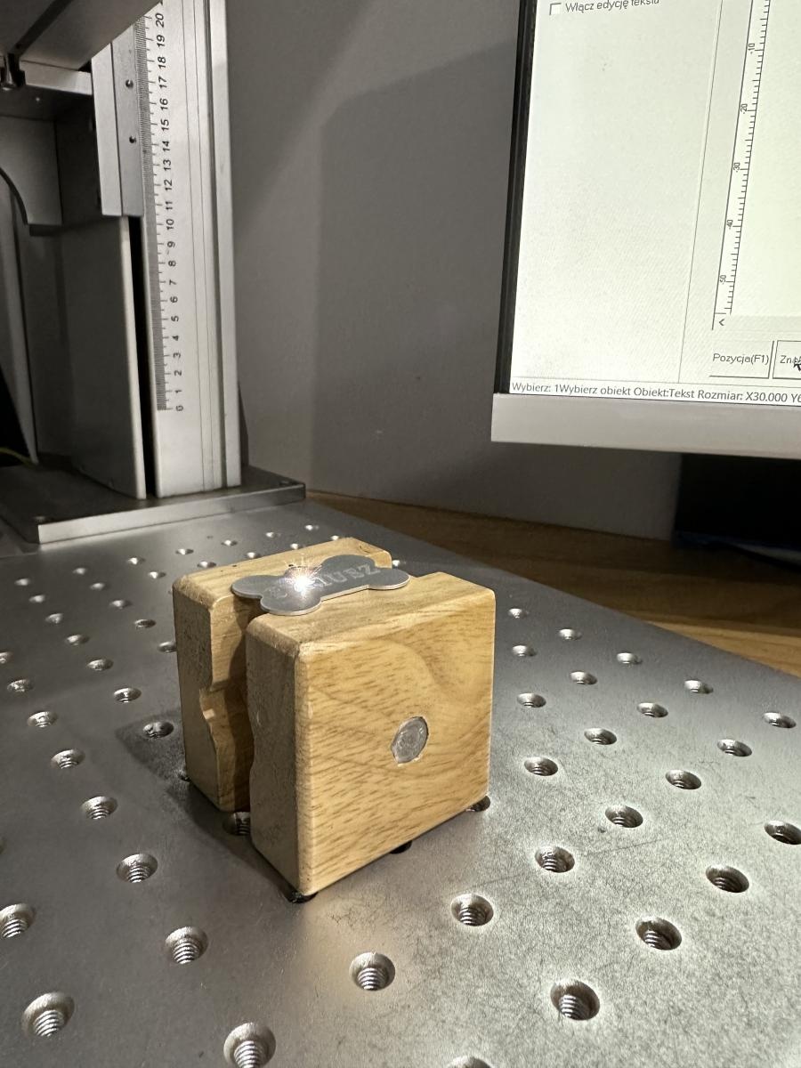 Zdjęcie w galerii na portalu naszraciborz.pl: Wyjątkowa akcja w pracowni złotniczej Pawła Szczerbińskiego wiadomości z regionu