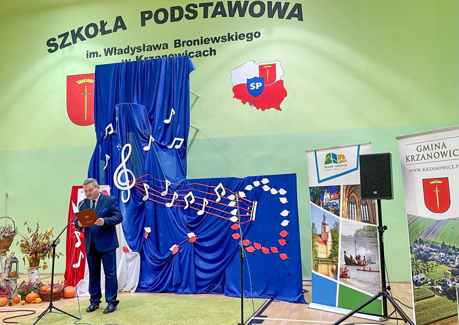 Zdjęcie w galerii na portalu naszraciborz.pl: Piosenka turystyczna, harcerska i patriotyczna zabrzmiała w Krzanowicach wiadomości z regionu