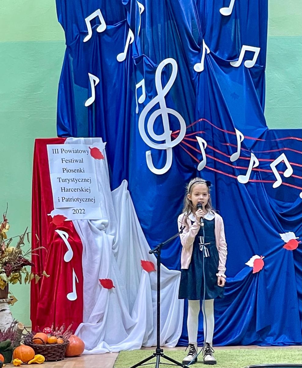 Zdjęcie w galerii na portalu naszraciborz.pl: Piosenka turystyczna, harcerska i patriotyczna zabrzmiała w Krzanowicach wiadomości z regionu