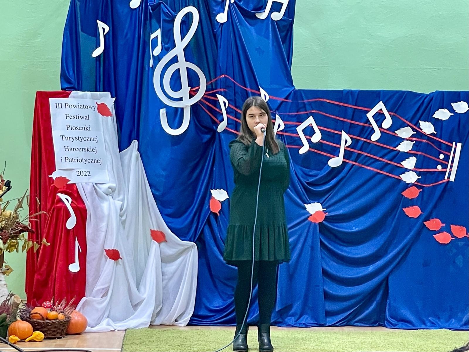 Zdjęcie w galerii na portalu naszraciborz.pl: Piosenka turystyczna, harcerska i patriotyczna zabrzmiała w Krzanowicach wiadomości z regionu