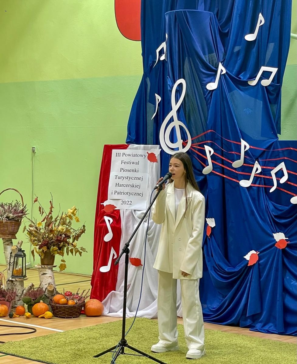 Zdjęcie w galerii na portalu naszraciborz.pl: Piosenka turystyczna, harcerska i patriotyczna zabrzmiała w Krzanowicach wiadomości z regionu