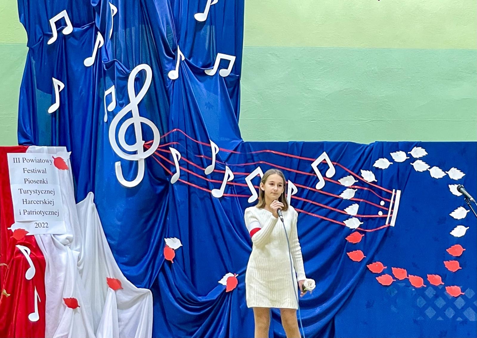 Zdjęcie w galerii na portalu naszraciborz.pl: Piosenka turystyczna, harcerska i patriotyczna zabrzmiała w Krzanowicach wiadomości z regionu