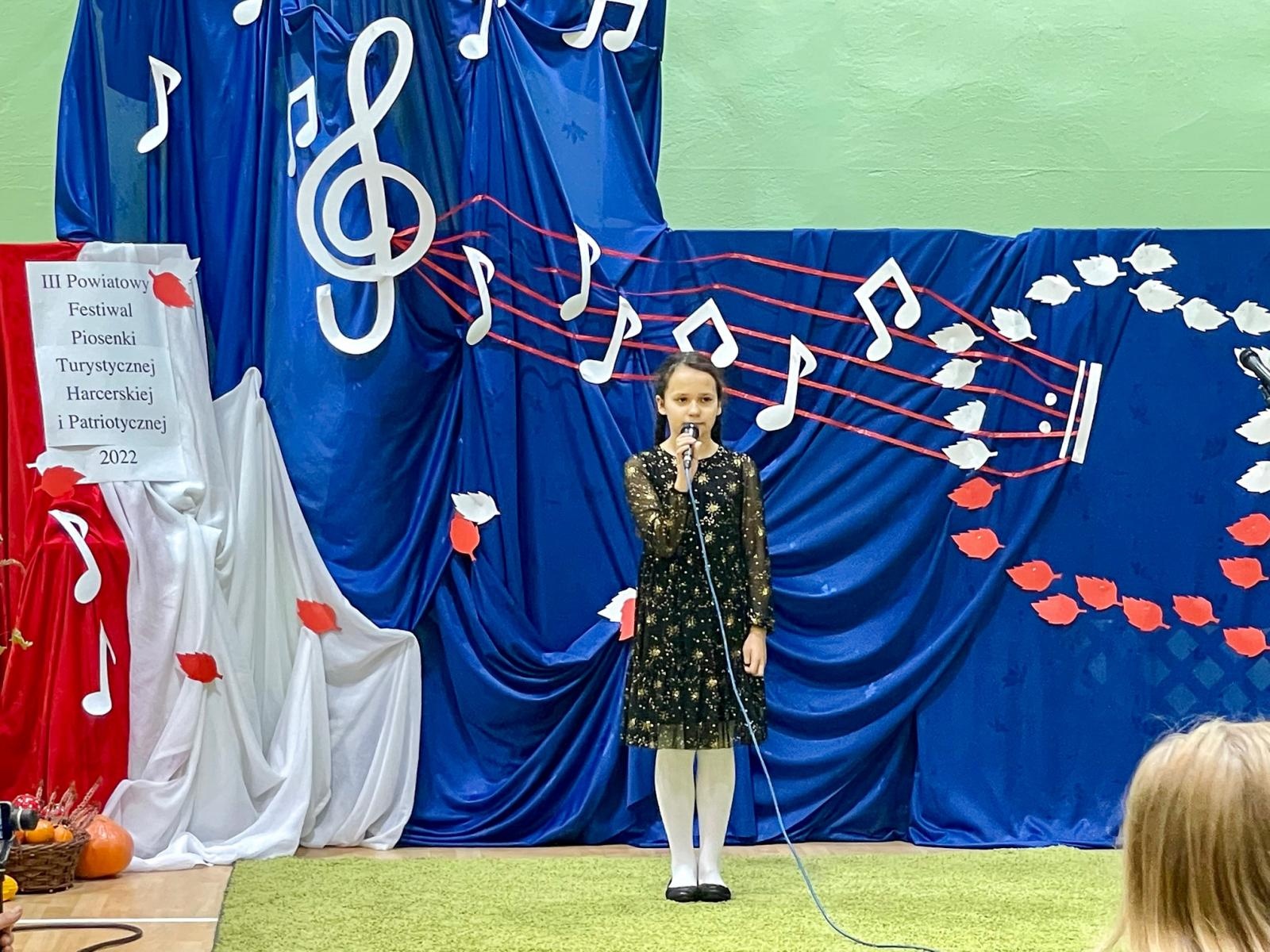 Zdjęcie w galerii na portalu naszraciborz.pl: Piosenka turystyczna, harcerska i patriotyczna zabrzmiała w Krzanowicach wiadomości z regionu