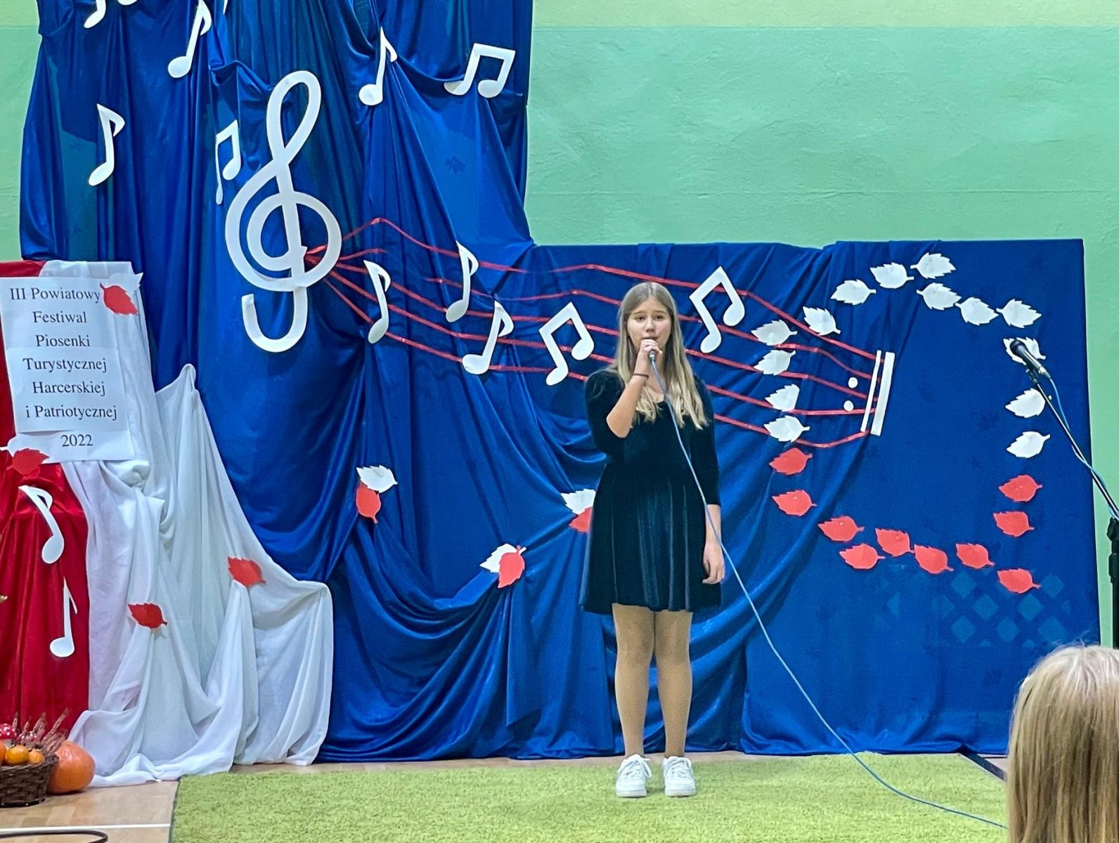 Zdjęcie w galerii na portalu naszraciborz.pl: Piosenka turystyczna, harcerska i patriotyczna zabrzmiała w Krzanowicach wiadomości z regionu