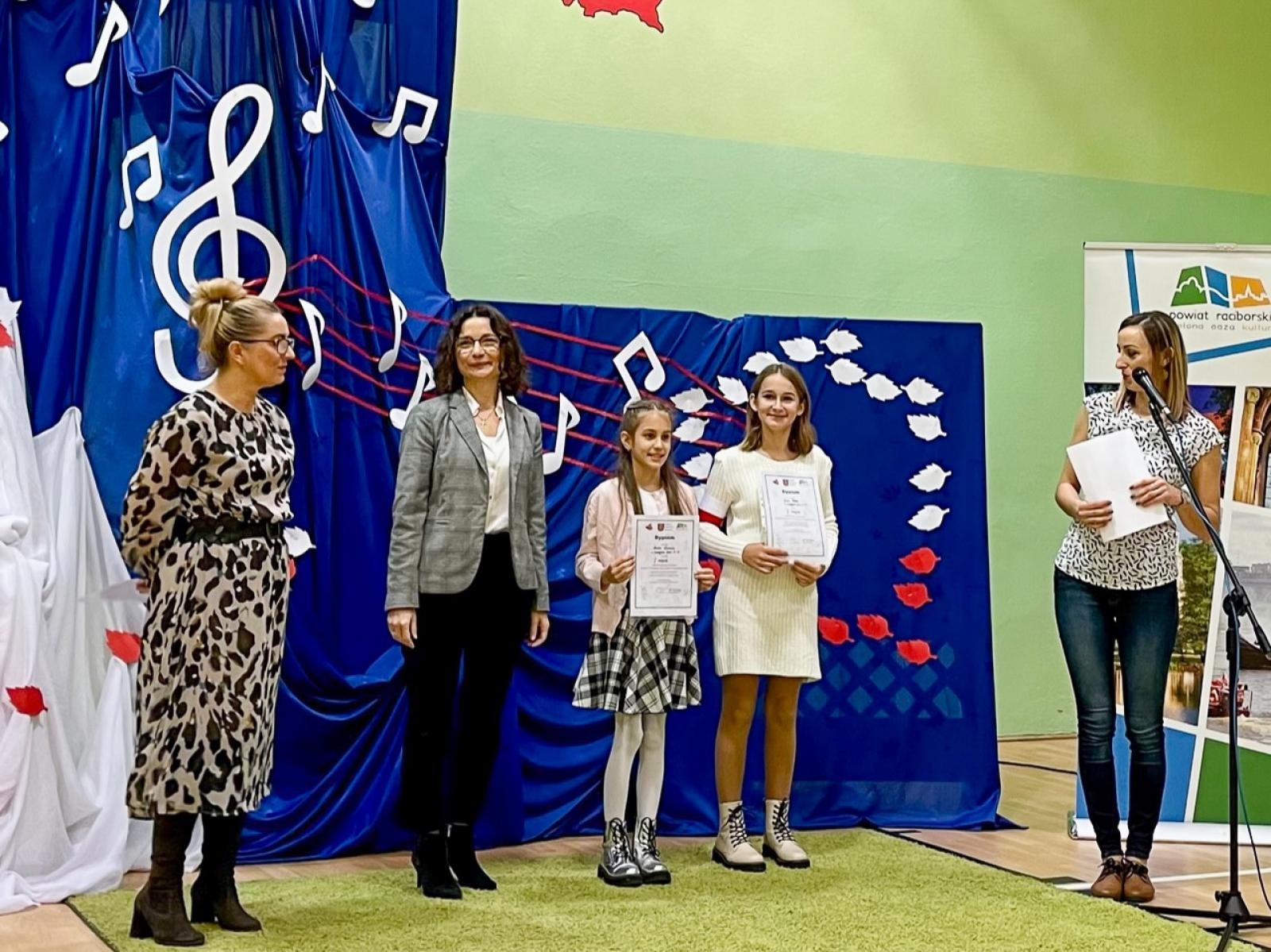 Zdjęcie w galerii na portalu naszraciborz.pl: Piosenka turystyczna, harcerska i patriotyczna zabrzmiała w Krzanowicach wiadomości z regionu