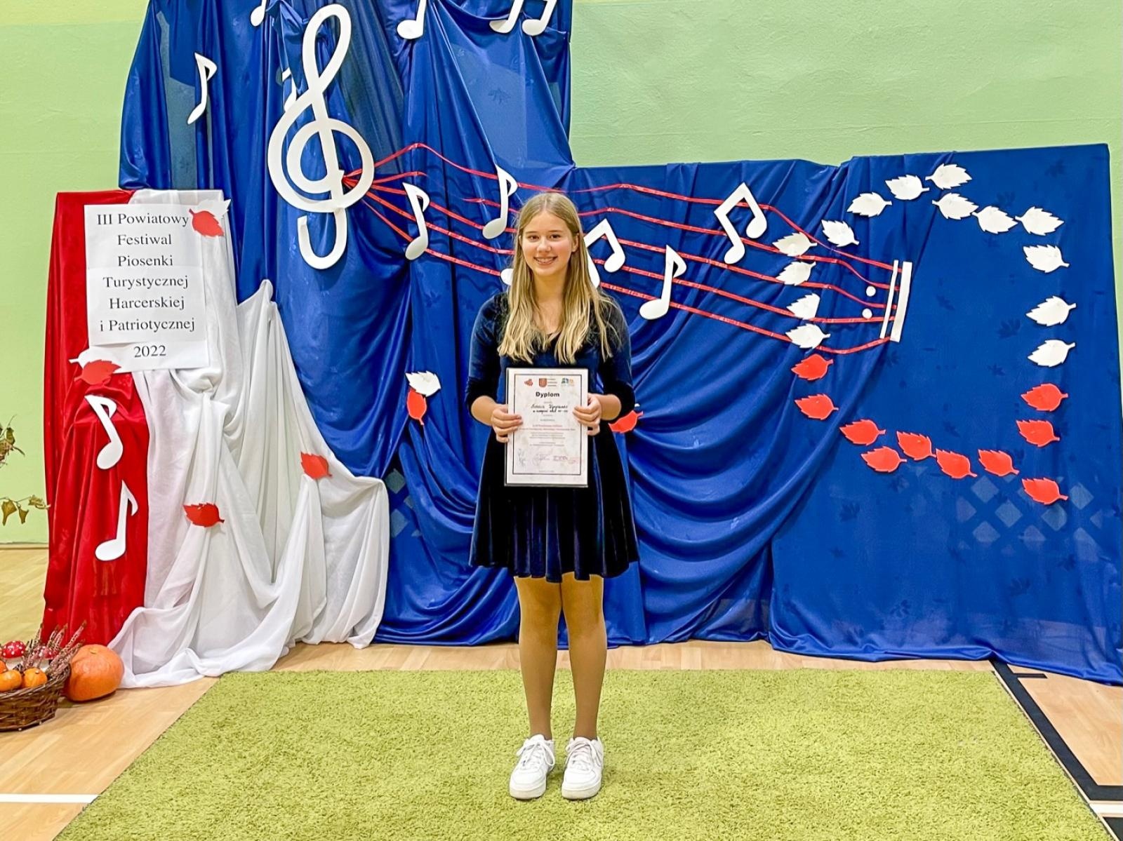 Zdjęcie w galerii na portalu naszraciborz.pl: Piosenka turystyczna, harcerska i patriotyczna zabrzmiała w Krzanowicach wiadomości z regionu