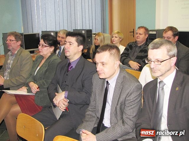 Zdjęcie w galerii na portalu naszraciborz.pl: E-learning’owe kształcenie w CKU wiadomości z regionu