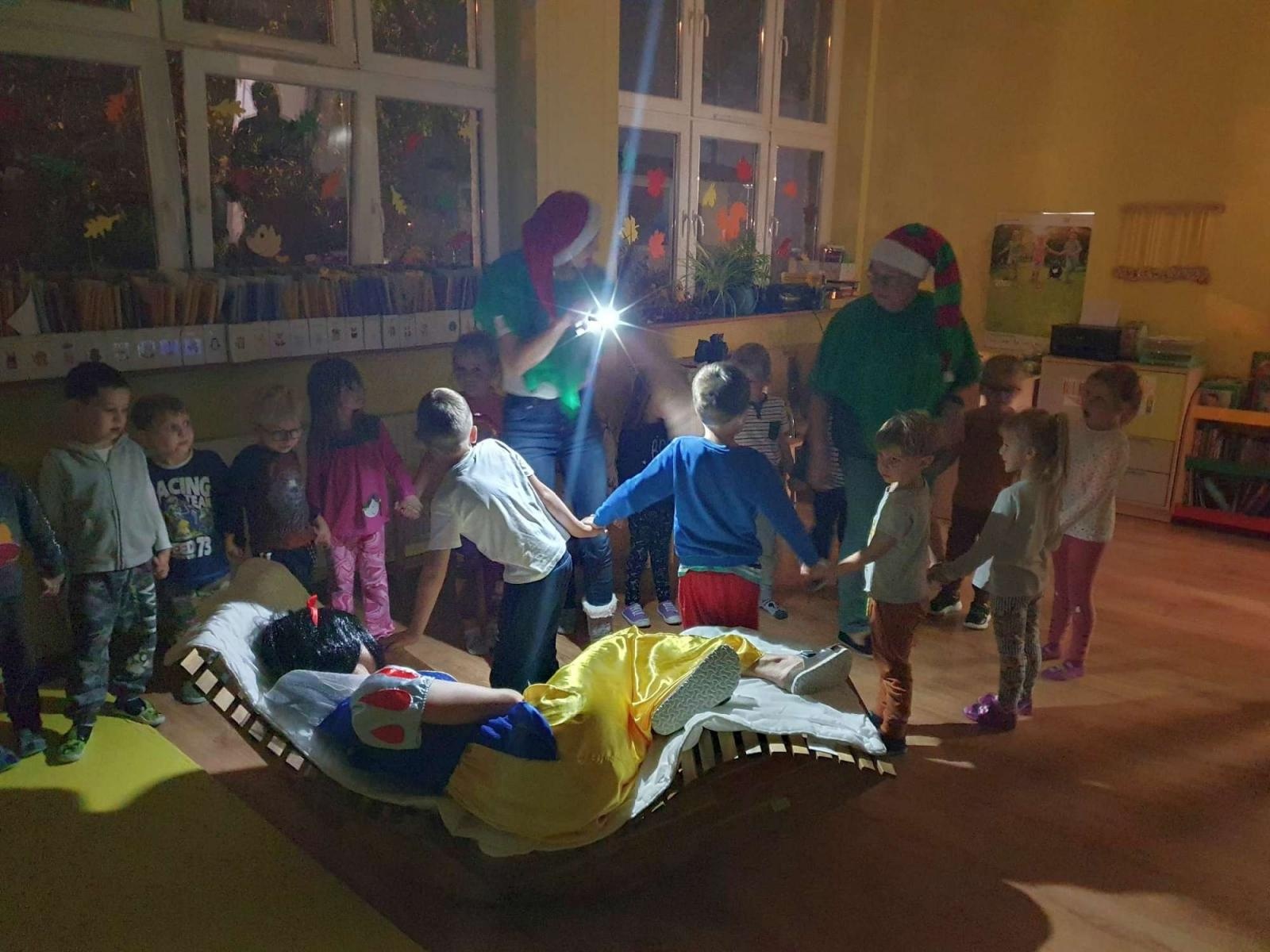 Zdjęcie w galerii na portalu naszraciborz.pl: Brzeskie przedszkole zamieniło się w bajkową krainę wiadomości z regionu