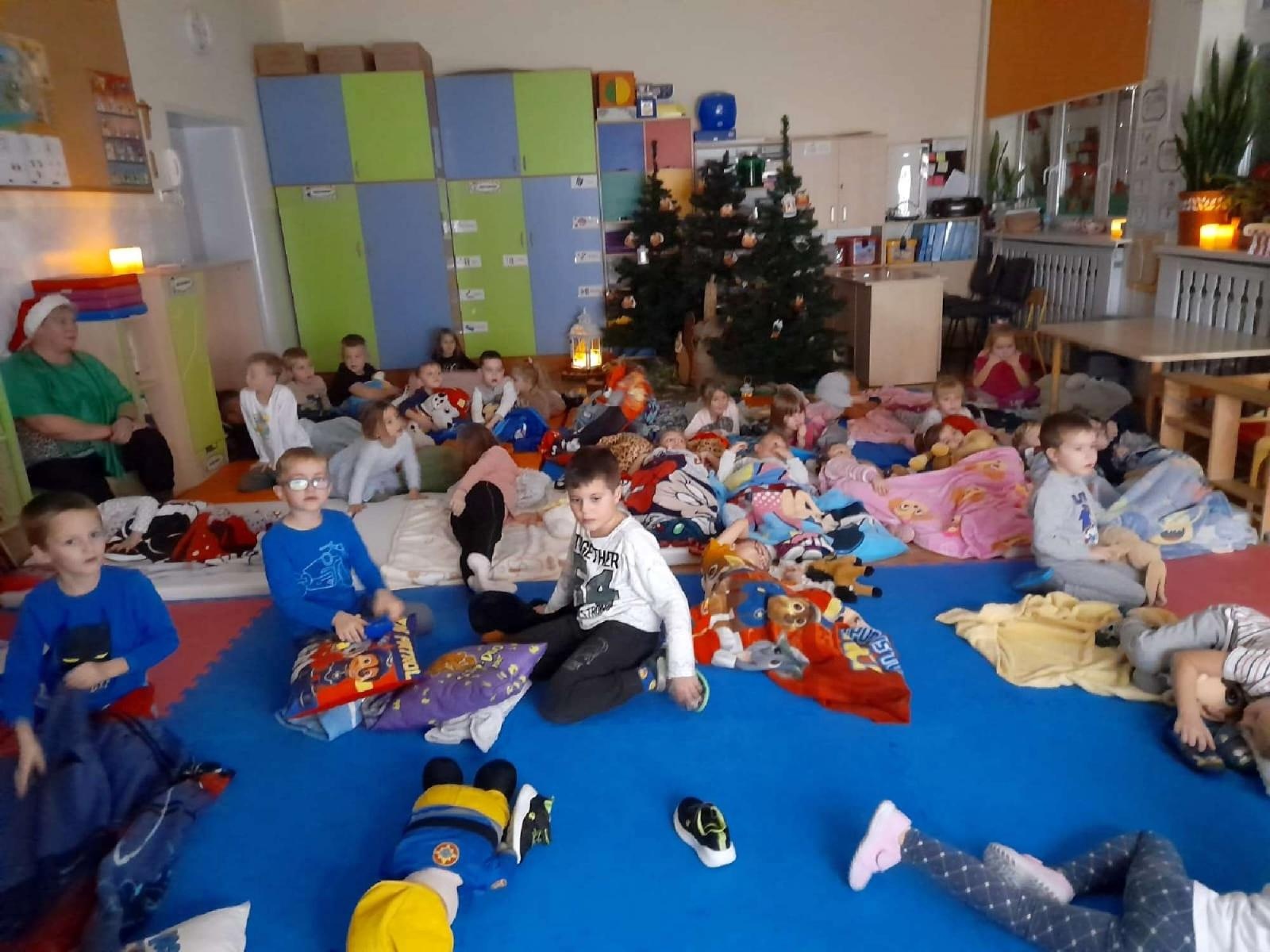 Zdjęcie w galerii na portalu naszraciborz.pl: Brzeskie przedszkole zamieniło się w bajkową krainę wiadomości z regionu