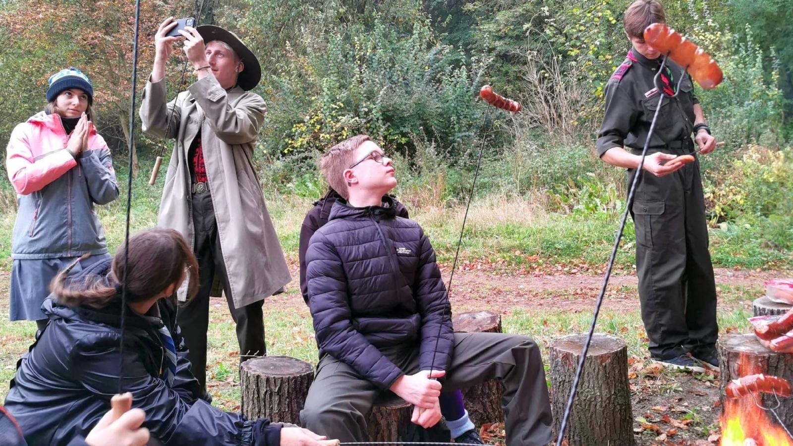 Zdjęcie w galerii na portalu naszraciborz.pl: Harcerze ZHR odwiedzili Ponięcice. Zorganizowali grę terenową wiadomości z regionu