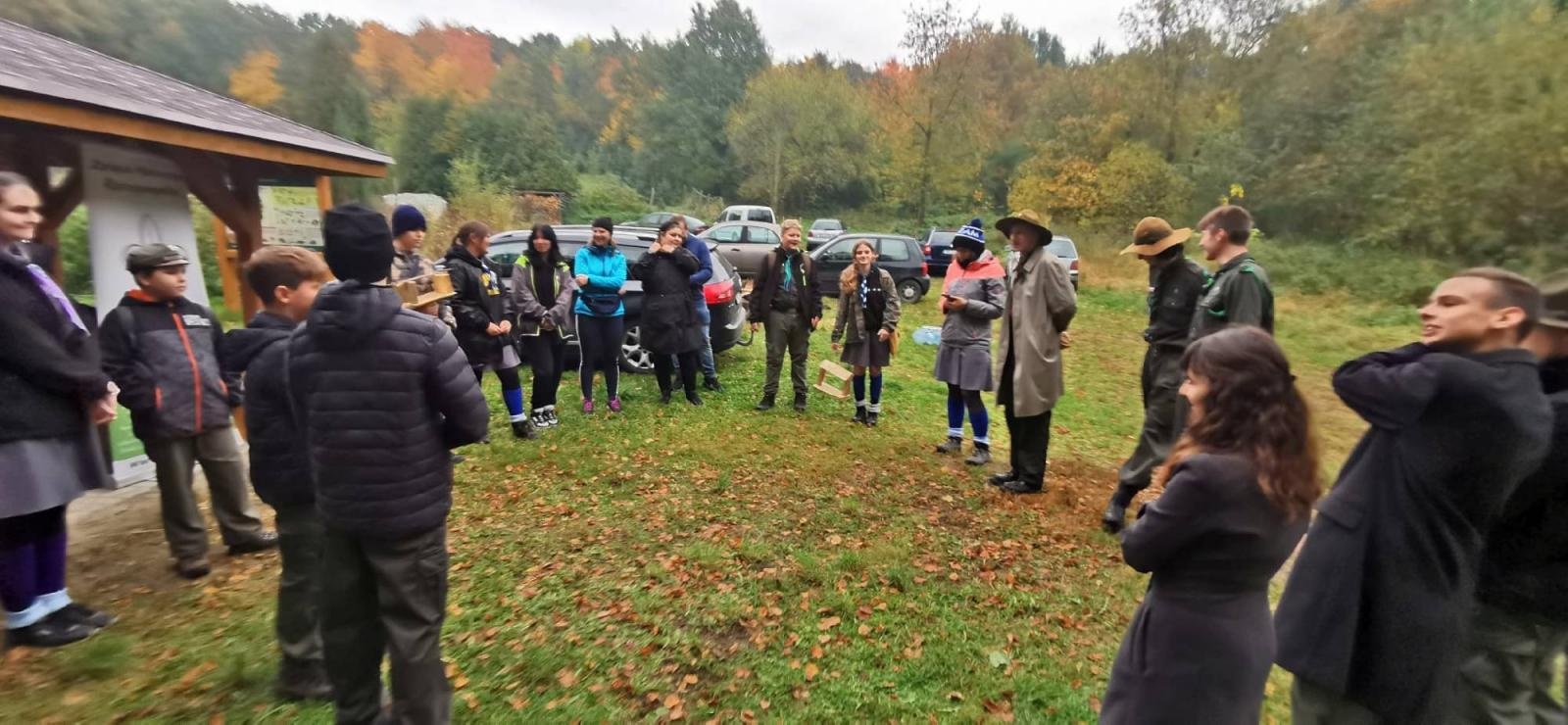 Zdjęcie w galerii na portalu naszraciborz.pl: Harcerze ZHR odwiedzili Ponięcice. Zorganizowali grę terenową wiadomości z regionu