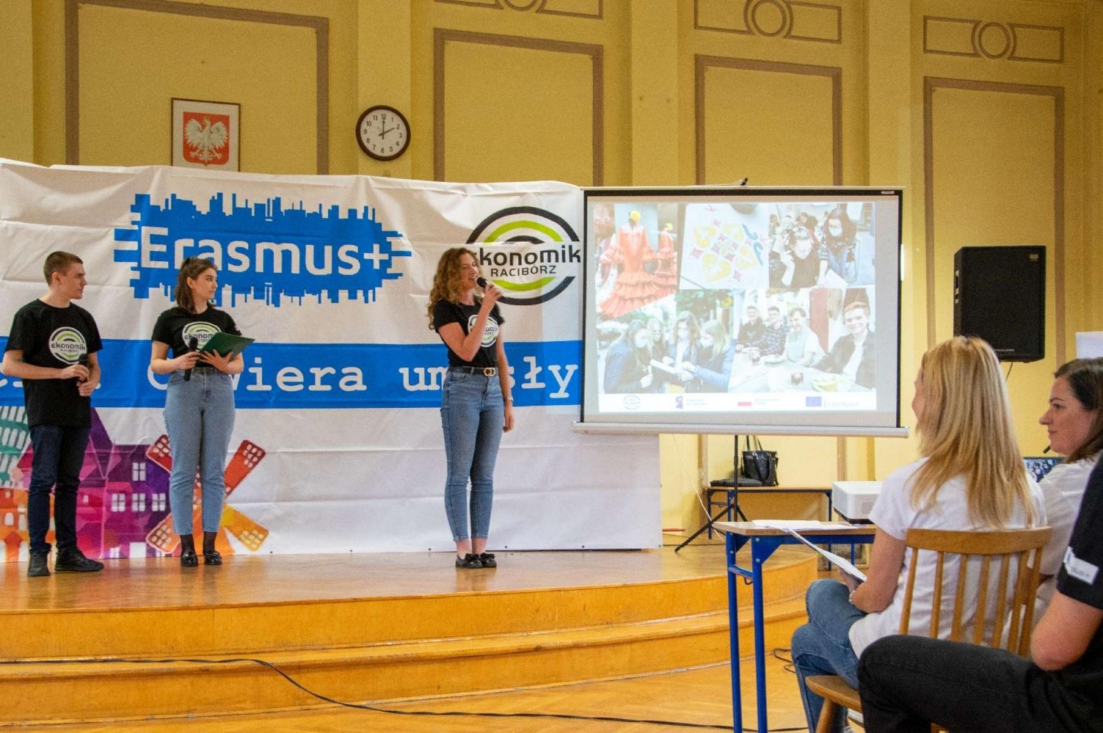 Zdjęcie w galerii na portalu naszraciborz.pl: Erasmus+ w raciborskim Ekonomiku. Staże są OK! wiadomości z regionu