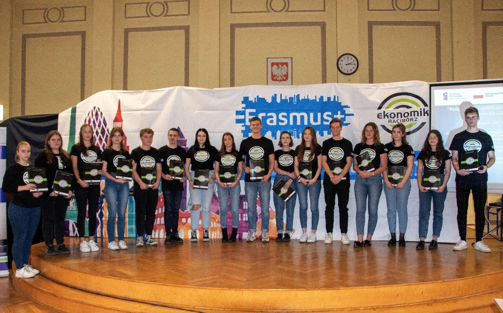 Zdjęcie w galerii na portalu naszraciborz.pl: Erasmus+ w raciborskim Ekonomiku. Staże są OK! wiadomości z regionu