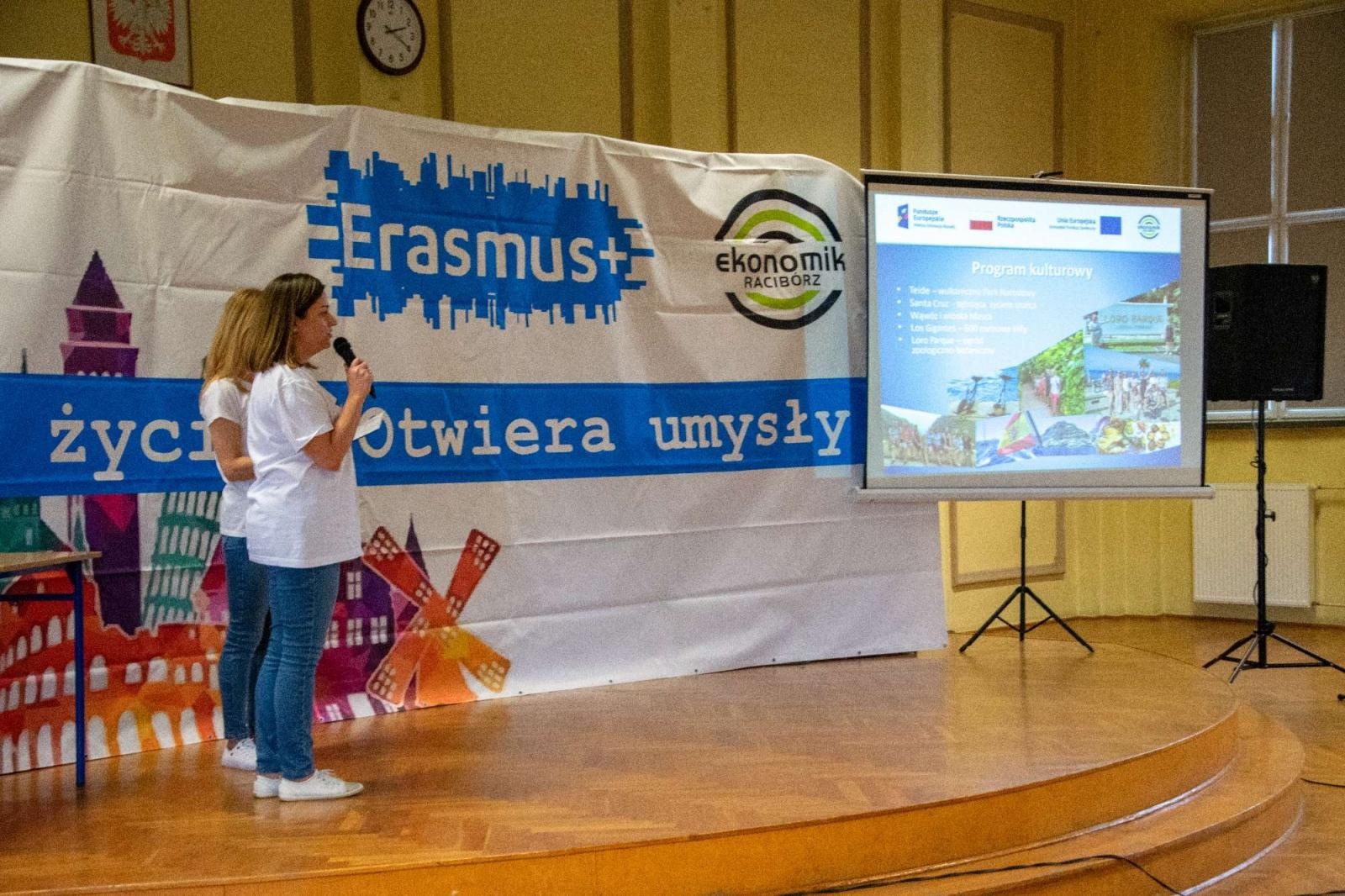 Zdjęcie w galerii na portalu naszraciborz.pl: Erasmus+ w raciborskim Ekonomiku. Staże są OK! wiadomości z regionu