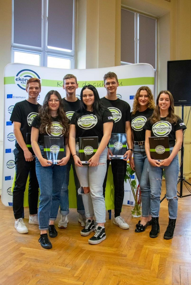 Zdjęcie w galerii na portalu naszraciborz.pl: Erasmus+ w raciborskim Ekonomiku. Staże są OK! wiadomości z regionu