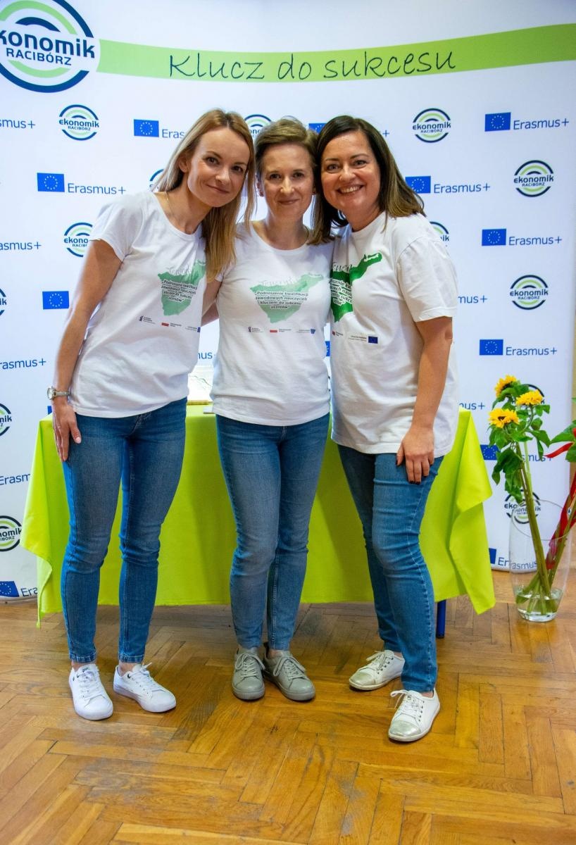 Zdjęcie w galerii na portalu naszraciborz.pl: Erasmus+ w raciborskim Ekonomiku. Staże są OK! wiadomości z regionu