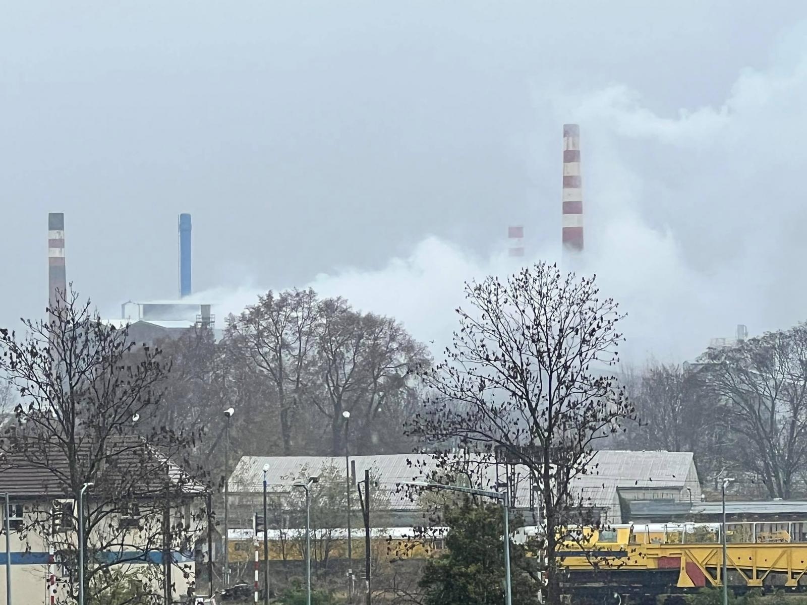 Zdjęcie w galerii na portalu naszraciborz.pl: Pożar na terenie zakładu przy Piaskowej wiadomości z regionu