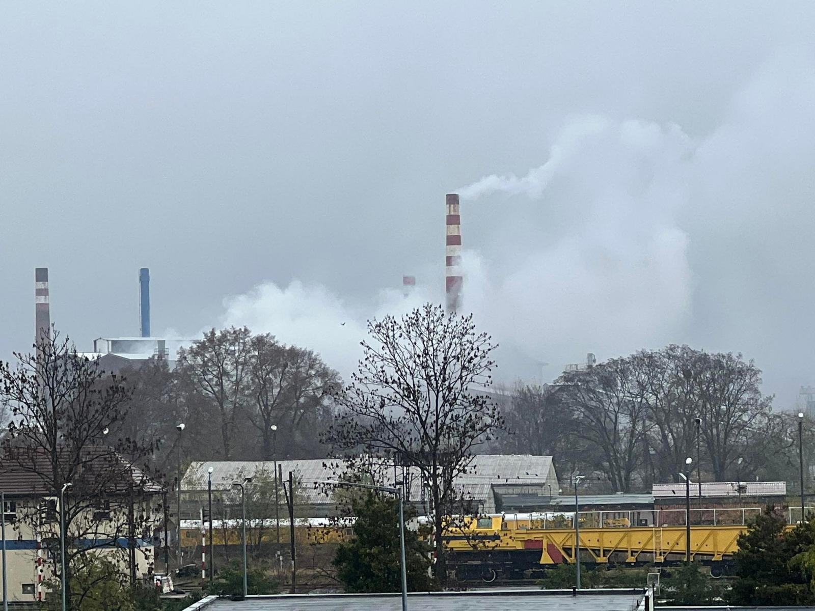 Zdjęcie w galerii na portalu naszraciborz.pl: Pożar na terenie zakładu przy Piaskowej wiadomości z regionu
