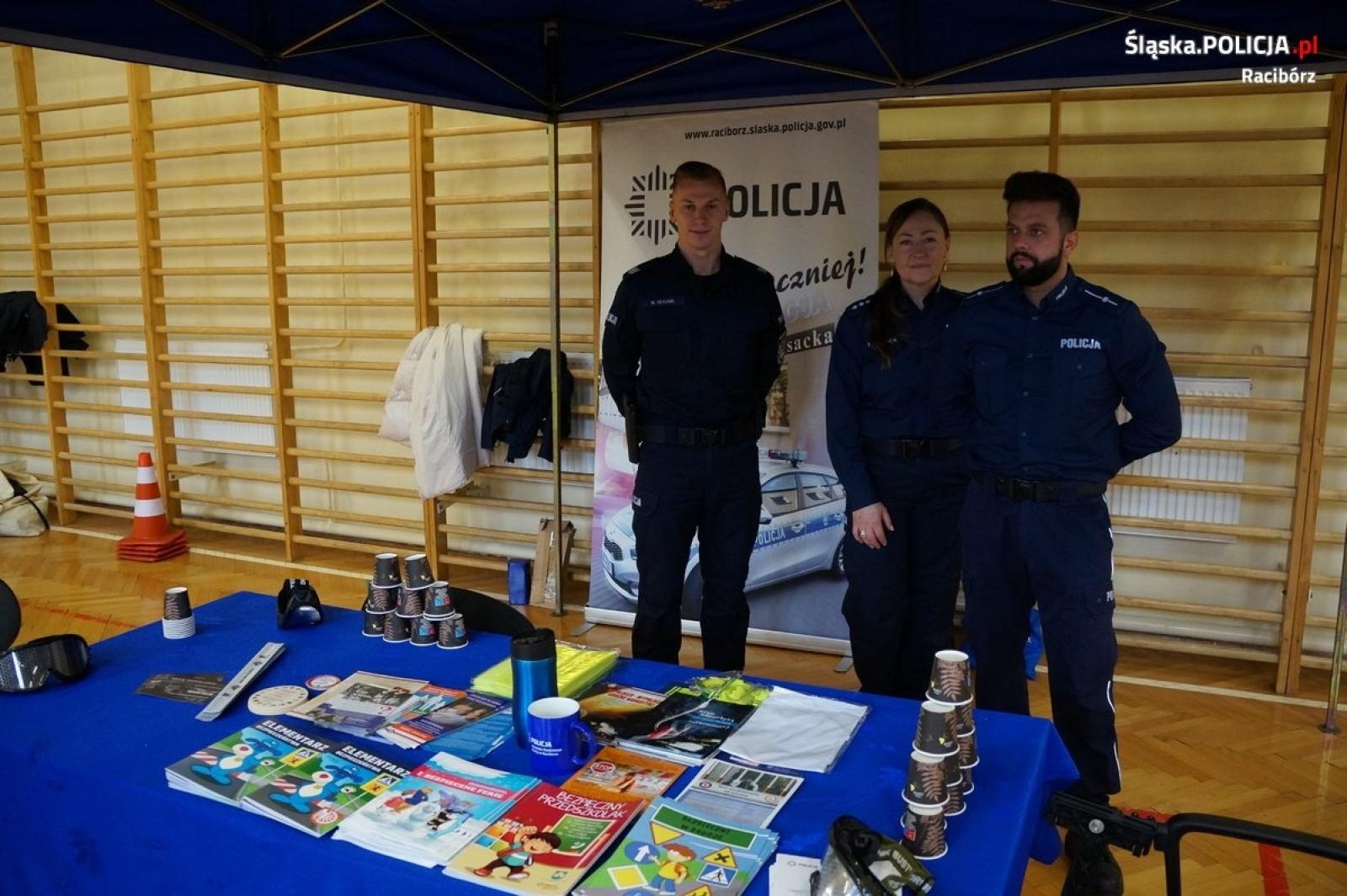 Zdjęcie w galerii na portalu naszraciborz.pl: Dzień bezpieczeństwa w ośrodku dla niesłyszących w Raciborzu wiadomości z regionu