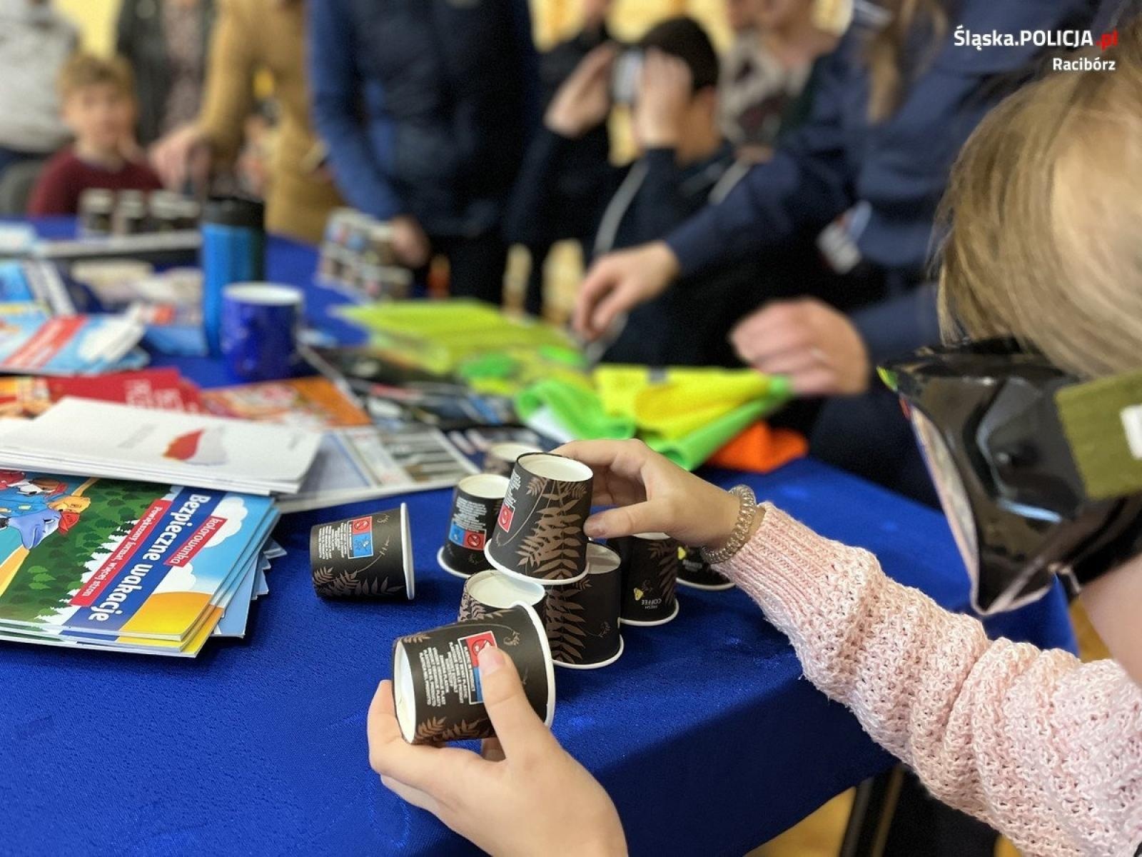 Zdjęcie w galerii na portalu naszraciborz.pl: Dzień bezpieczeństwa w ośrodku dla niesłyszących w Raciborzu wiadomości z regionu