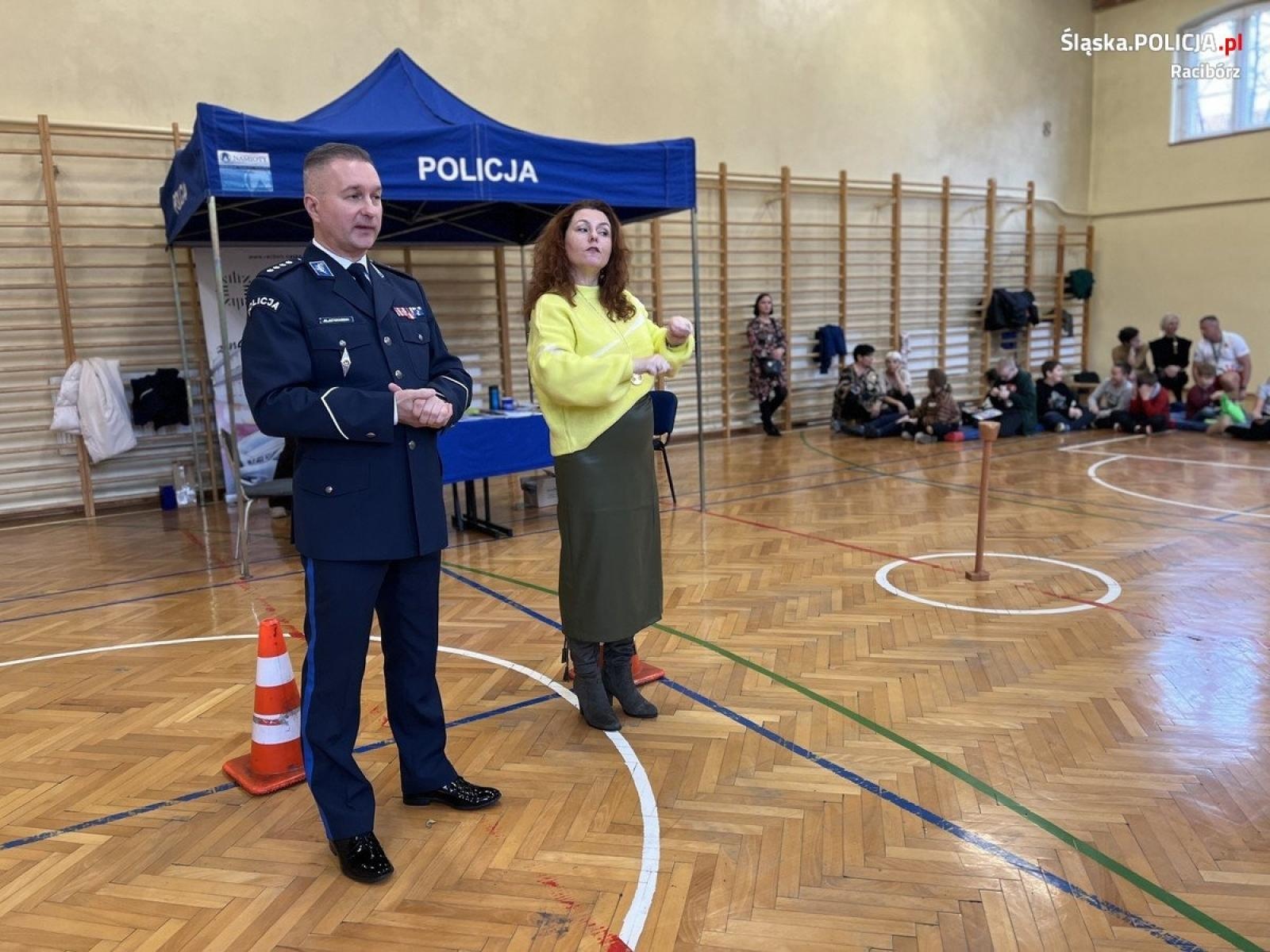Zdjęcie w galerii na portalu naszraciborz.pl: Dzień bezpieczeństwa w ośrodku dla niesłyszących w Raciborzu wiadomości z regionu