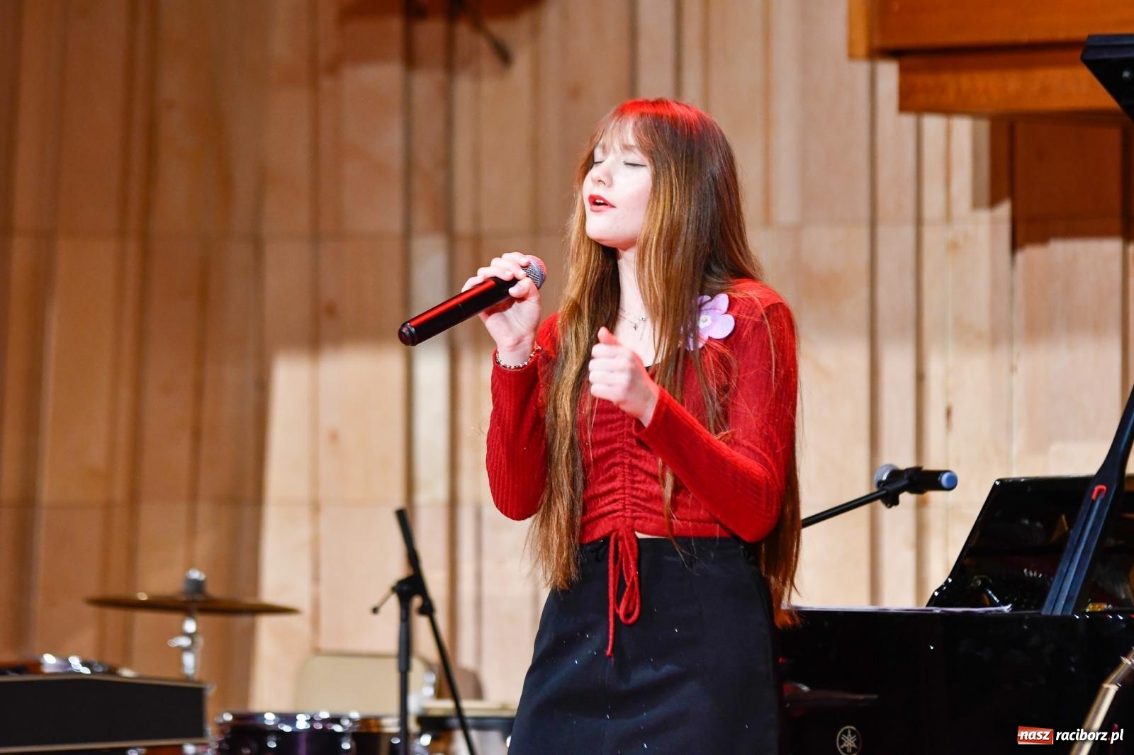 Zdjęcie w galerii na portalu naszraciborz.pl: Uczniowie II LO występują dla Nicole [FOTO i WIDEO] wiadomości z regionu