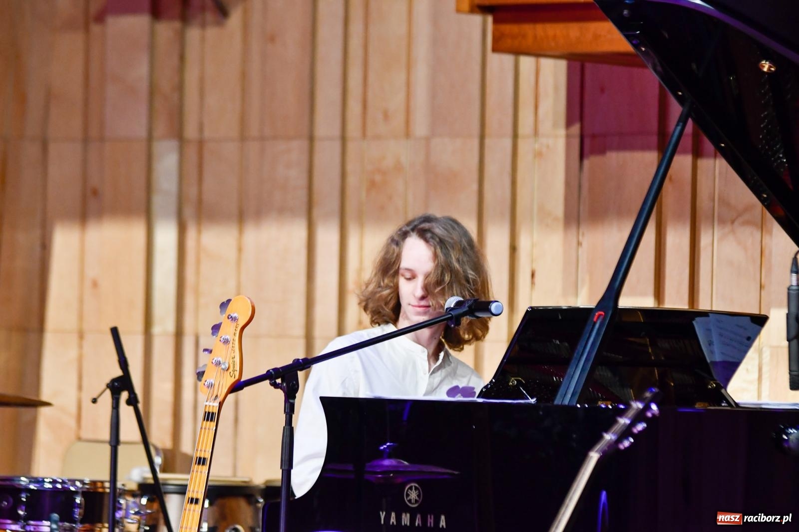 Zdjęcie w galerii na portalu naszraciborz.pl: Uczniowie II LO występują dla Nicole [FOTO i WIDEO] wiadomości z regionu