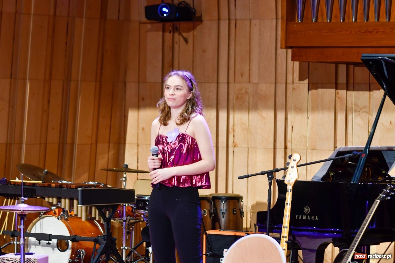 Zdjęcie w galerii na portalu naszraciborz.pl: Uczniowie II LO występują dla Nicole [FOTO i WIDEO] wiadomości z regionu