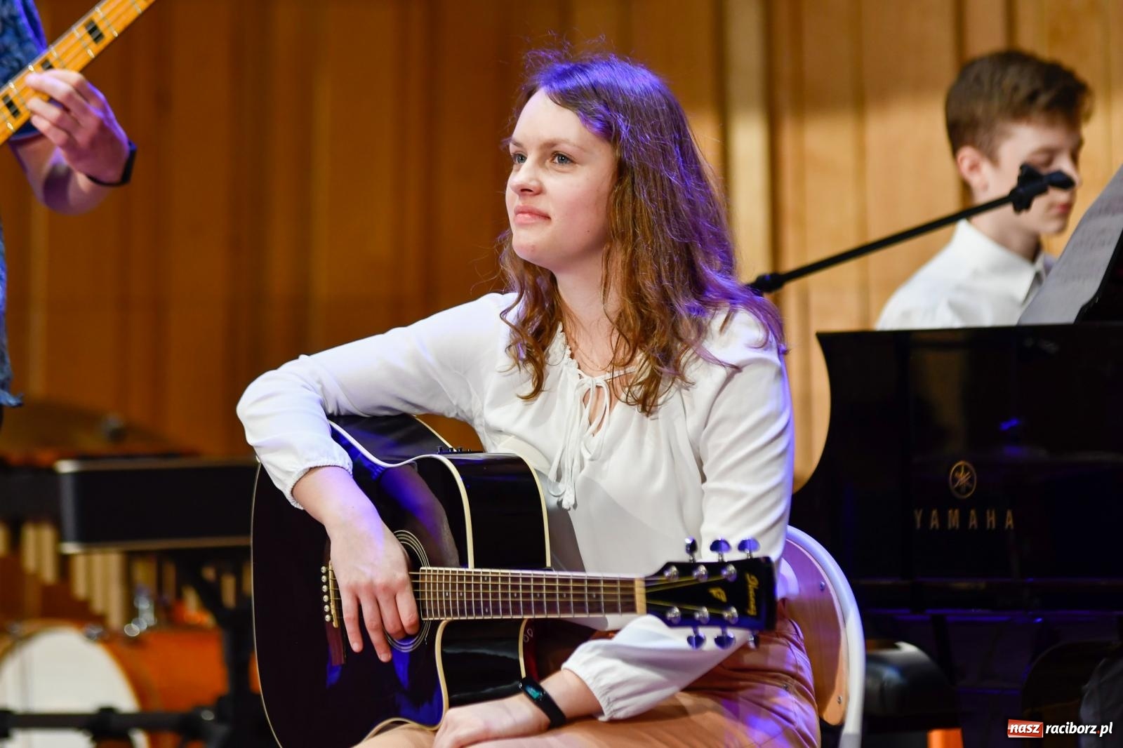 Zdjęcie w galerii na portalu naszraciborz.pl: Uczniowie II LO występują dla Nicole [FOTO i WIDEO] wiadomości z regionu