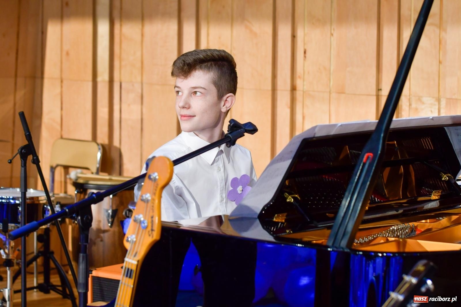 Zdjęcie w galerii na portalu naszraciborz.pl: Uczniowie II LO występują dla Nicole [FOTO i WIDEO] wiadomości z regionu