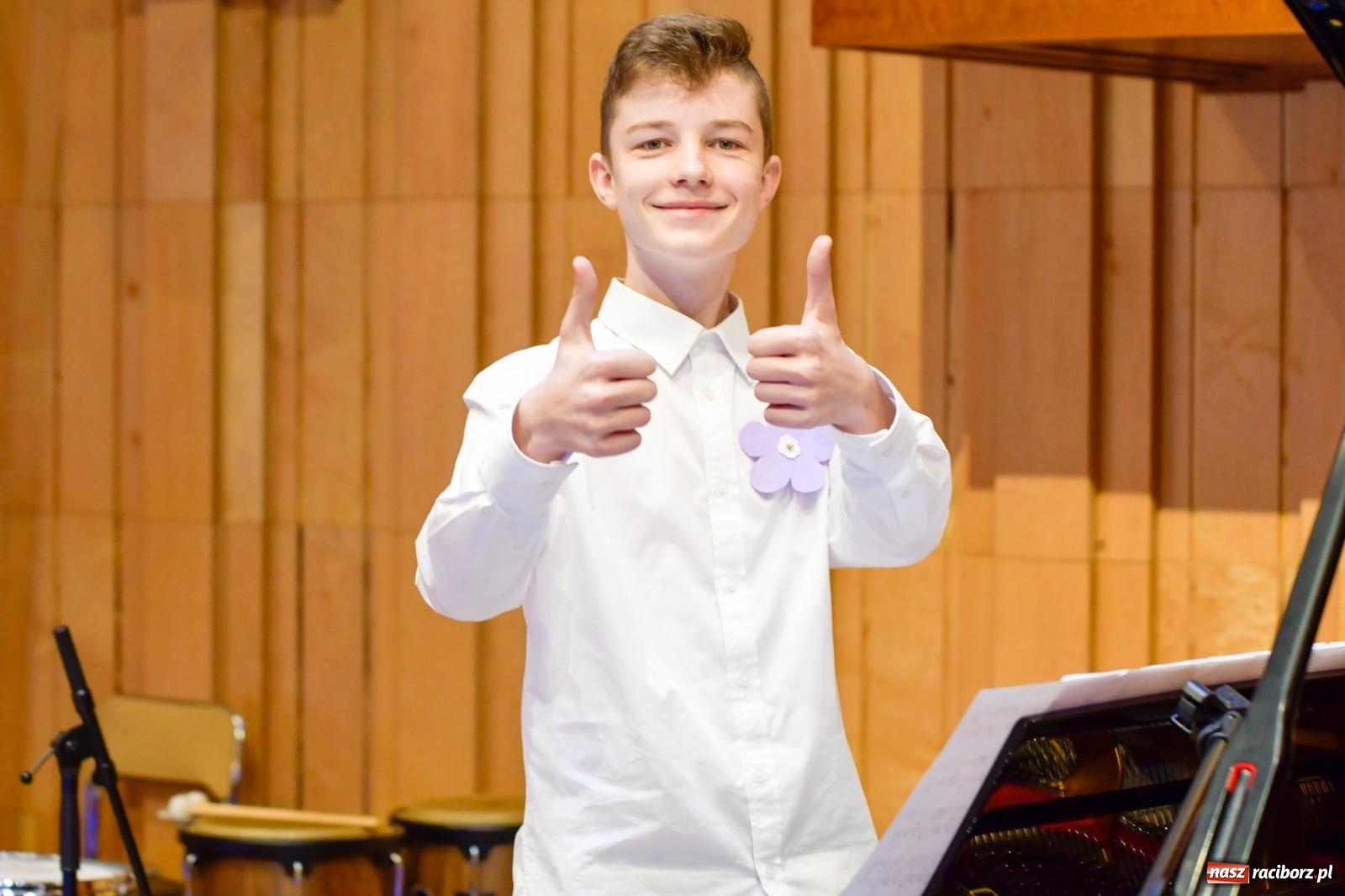 Zdjęcie w galerii na portalu naszraciborz.pl: Uczniowie II LO występują dla Nicole [FOTO i WIDEO] wiadomości z regionu