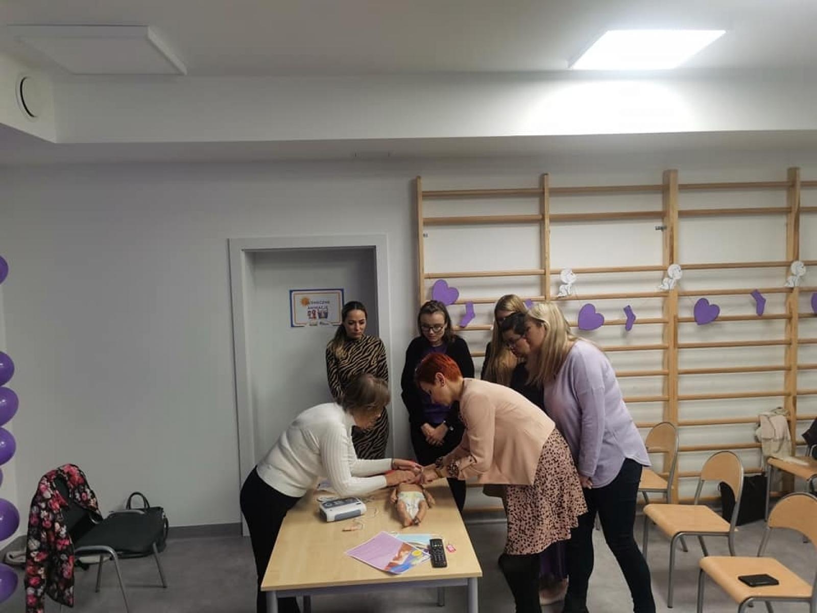 Zdjęcie w galerii na portalu naszraciborz.pl: Światowy Dzień Wcześniaka. Warsztaty w Raciborzu wiadomości z regionu