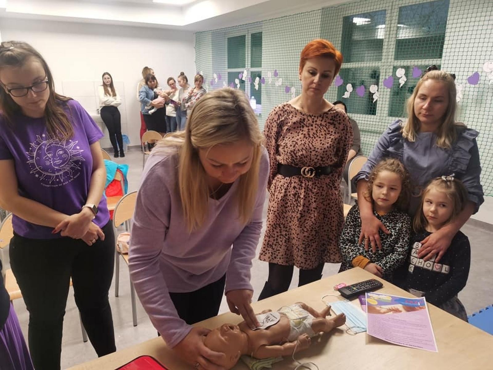 Zdjęcie w galerii na portalu naszraciborz.pl: Światowy Dzień Wcześniaka. Warsztaty w Raciborzu wiadomości z regionu