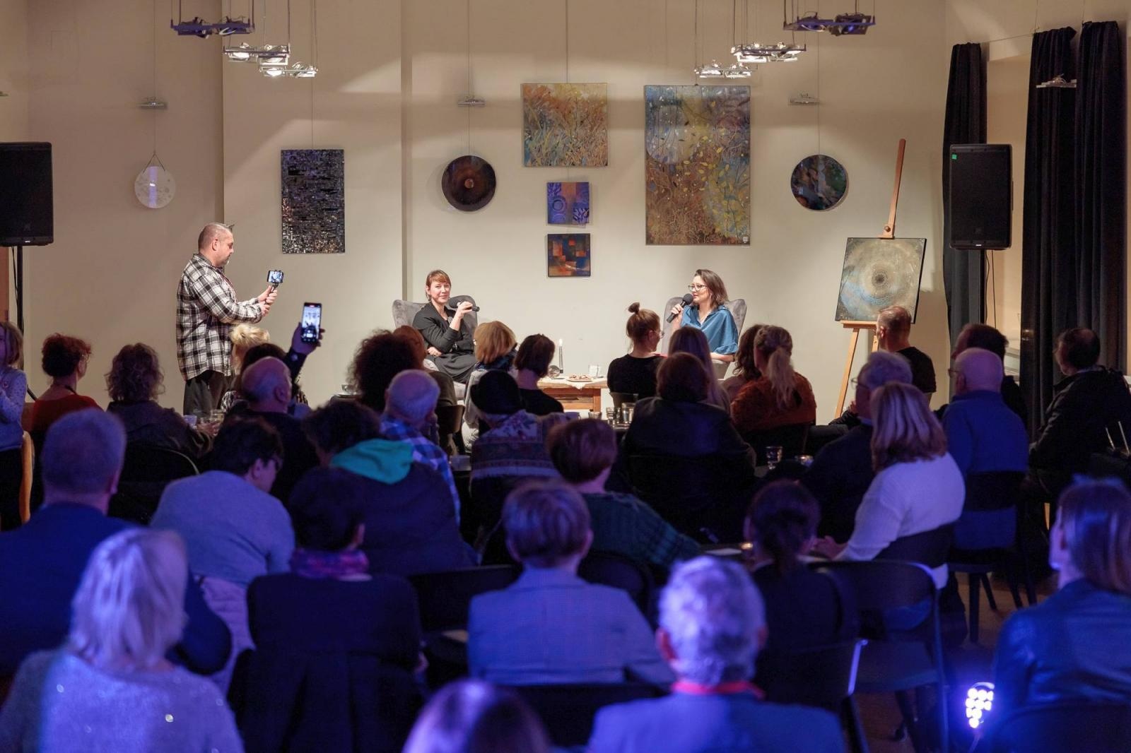 Zdjęcie w galerii na portalu naszraciborz.pl: W PUNKT z Alex Schiele w RCK [FOTO i WIDEO] wiadomości z regionu