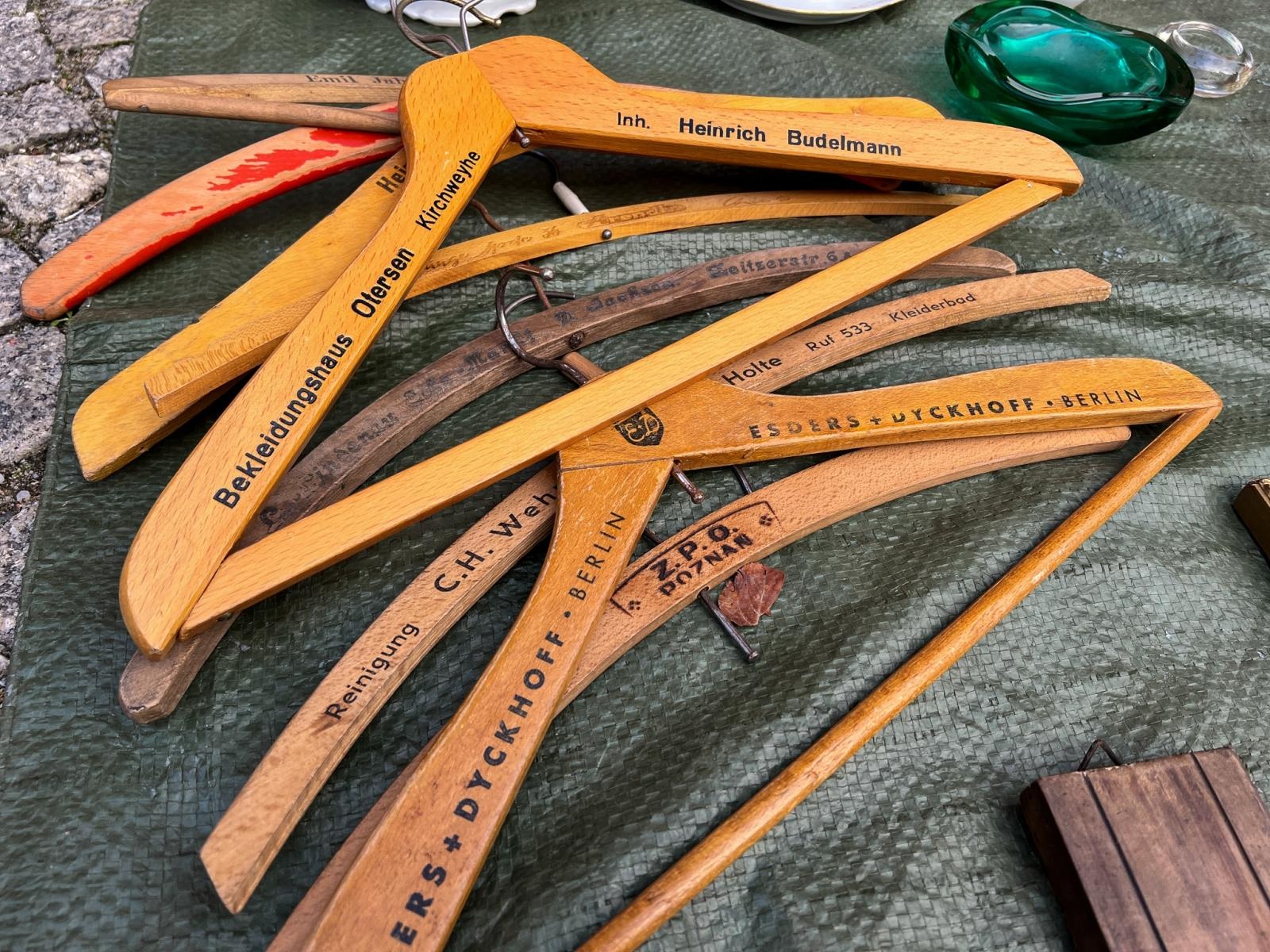 Zdjęcie w galerii na portalu naszraciborz.pl: Ciekawostki listopadowego targu staroci w Raciborzu wiadomości z regionu