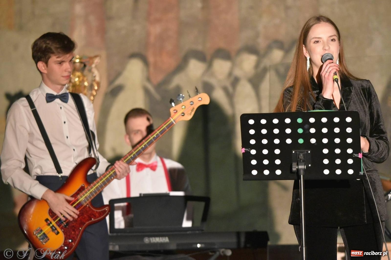 Zdjęcie w galerii na portalu naszraciborz.pl: Sobotni muzyczny wieczór w Muzeum z Aleksandrą Figurniak [FOTO i WIDEO] wiadomości z regionu