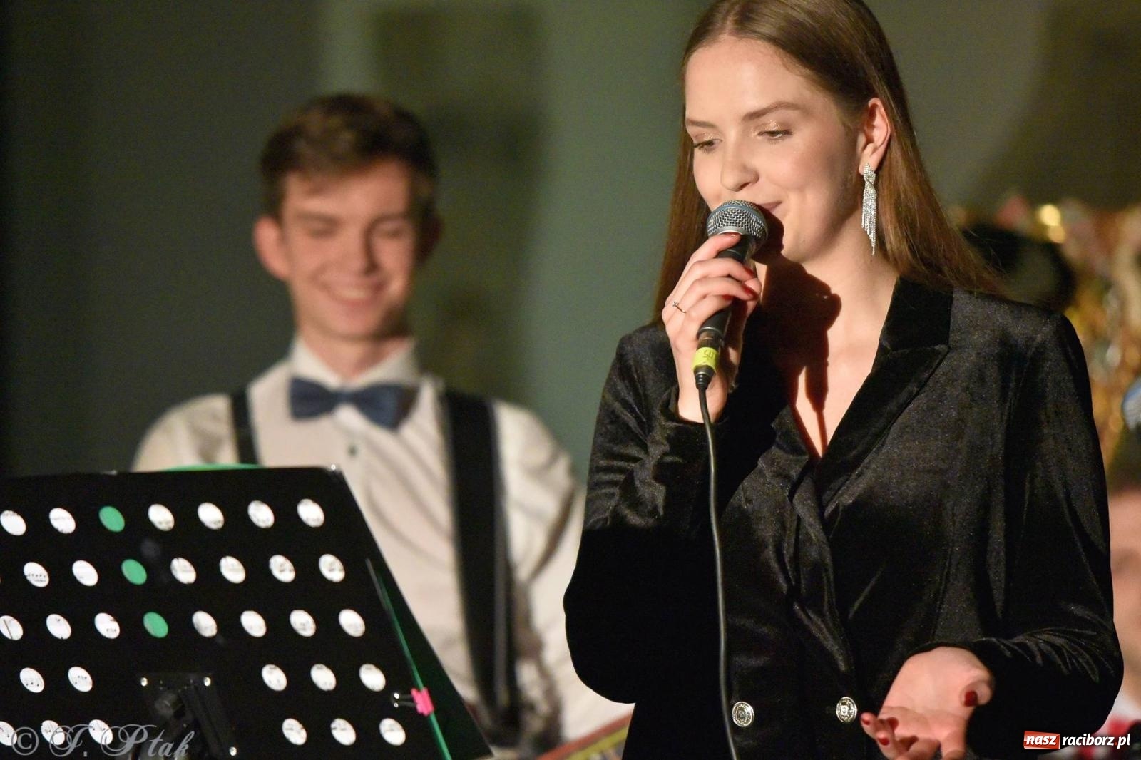 Zdjęcie w galerii na portalu naszraciborz.pl: Sobotni muzyczny wieczór w Muzeum z Aleksandrą Figurniak [FOTO i WIDEO] wiadomości z regionu