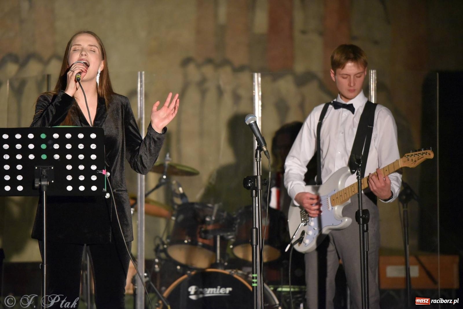 Zdjęcie w galerii na portalu naszraciborz.pl: Sobotni muzyczny wieczór w Muzeum z Aleksandrą Figurniak [FOTO i WIDEO] wiadomości z regionu