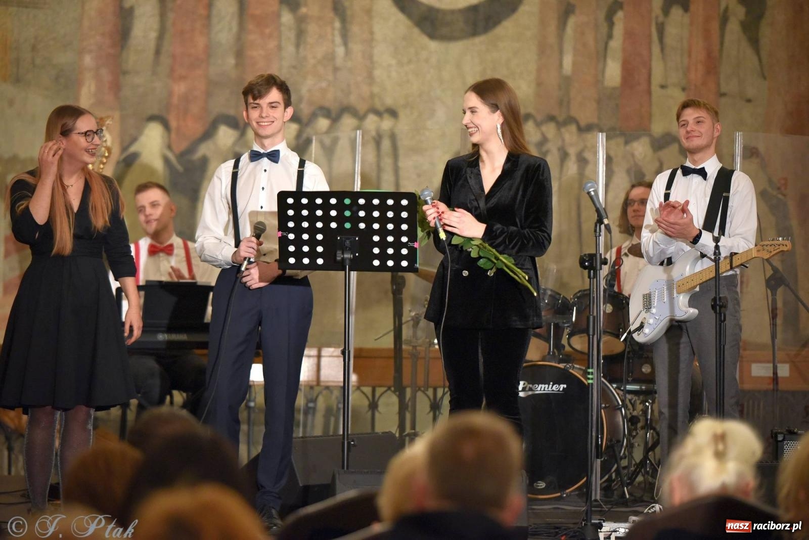 Zdjęcie w galerii na portalu naszraciborz.pl: Sobotni muzyczny wieczór w Muzeum z Aleksandrą Figurniak [FOTO i WIDEO] wiadomości z regionu