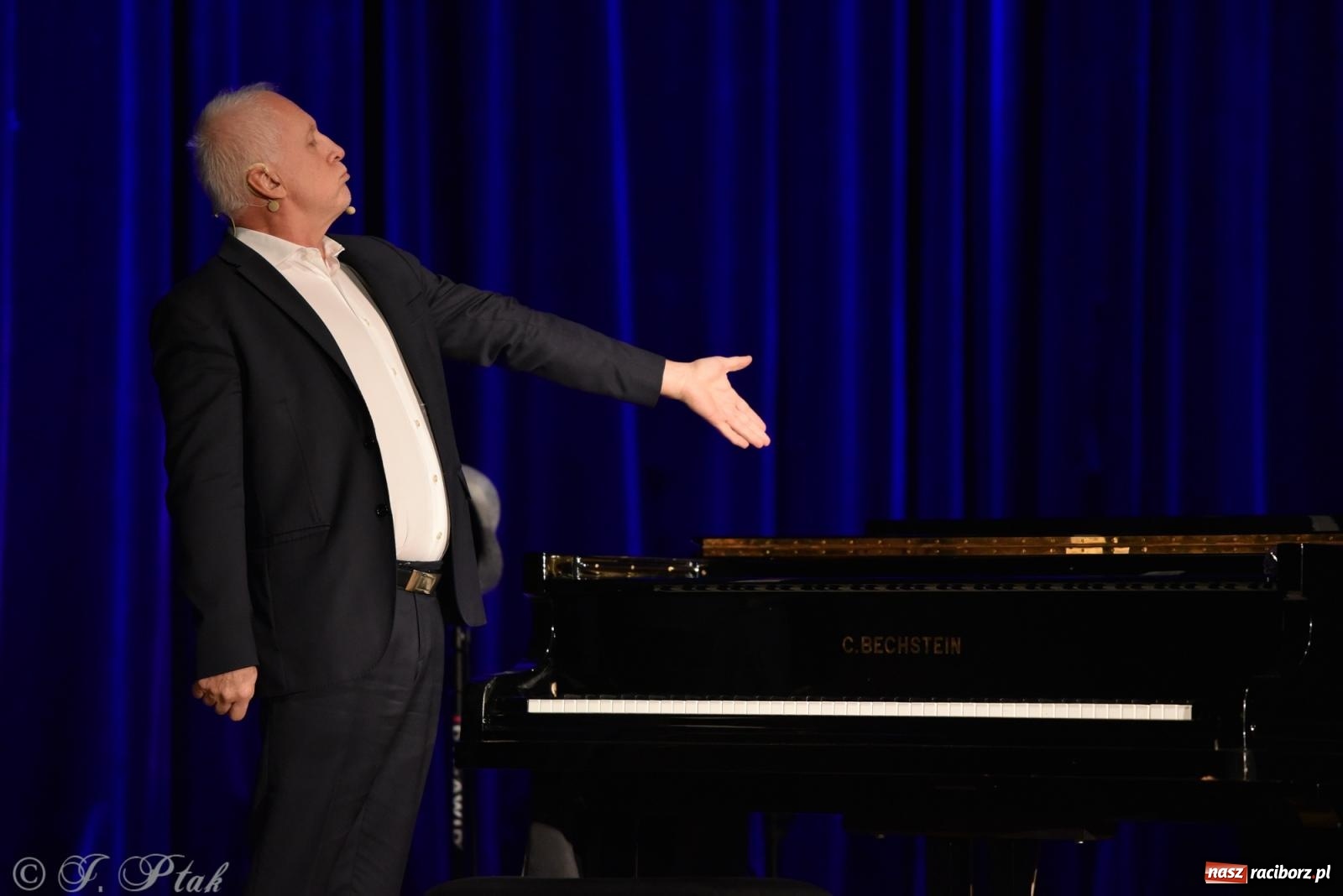 Zdjęcie w galerii na portalu naszraciborz.pl: Naga prawda o klasyce - mistrz Malicki w Raciborzu [FOTO i WIDEO] wiadomości z regionu