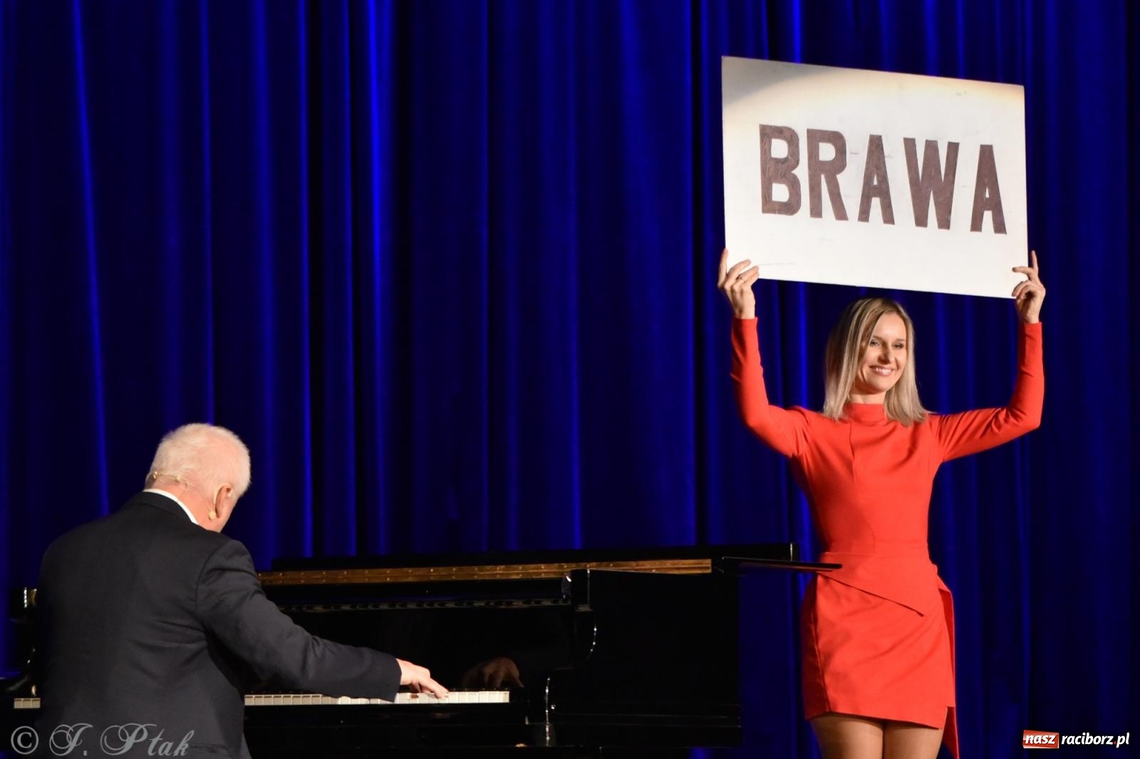 Zdjęcie w galerii na portalu naszraciborz.pl: Naga prawda o klasyce - mistrz Malicki w Raciborzu [FOTO i WIDEO] wiadomości z regionu