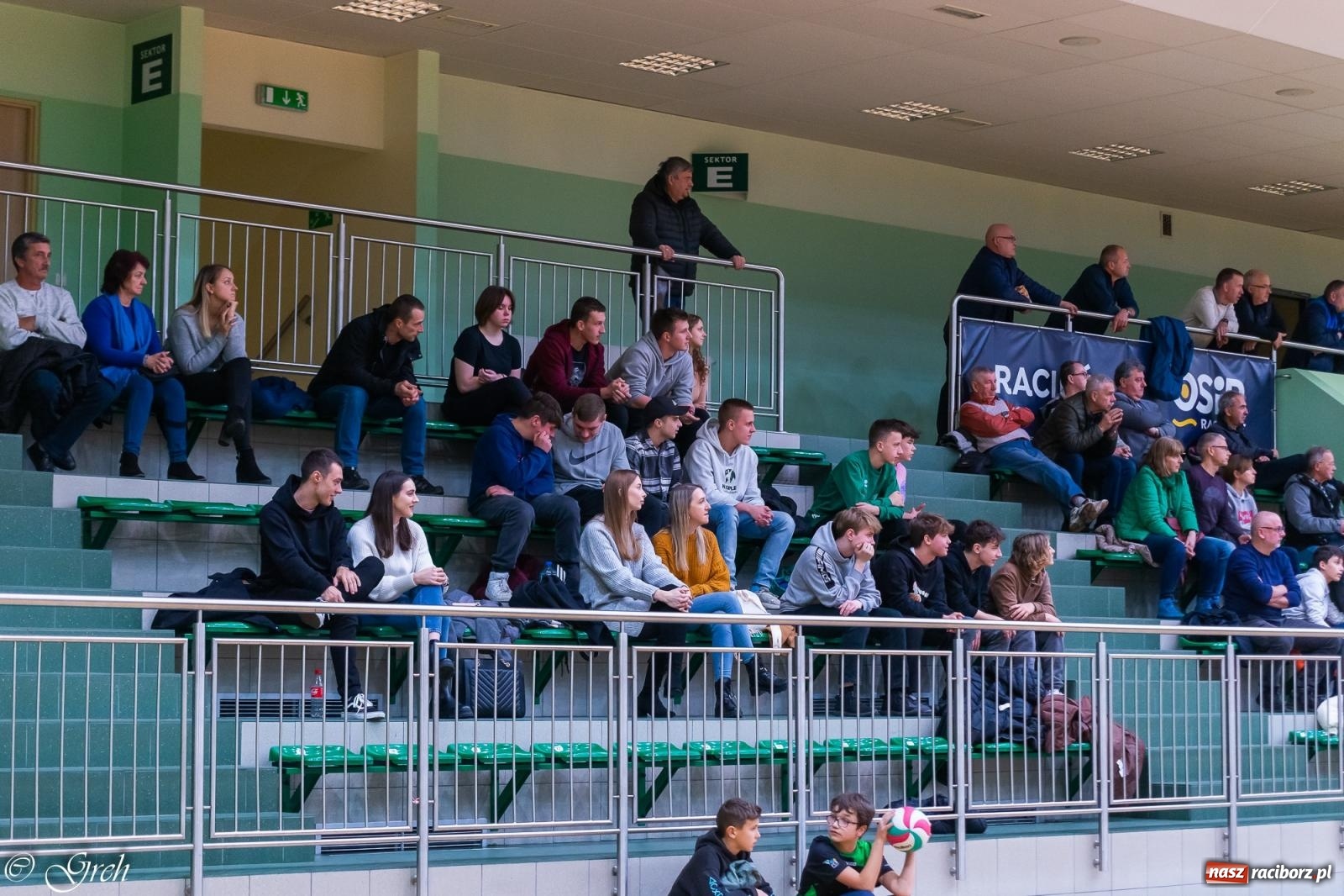 Zdjęcie w galerii na portalu naszraciborz.pl: Siatkarskie derby w gatunku horroru [FOTO] wiadomości z regionu