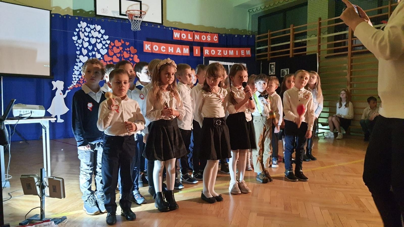 Zdjęcie w galerii na portalu naszraciborz.pl: Brzeski koncert dla Niepodległej [FOTO] wiadomości z regionu