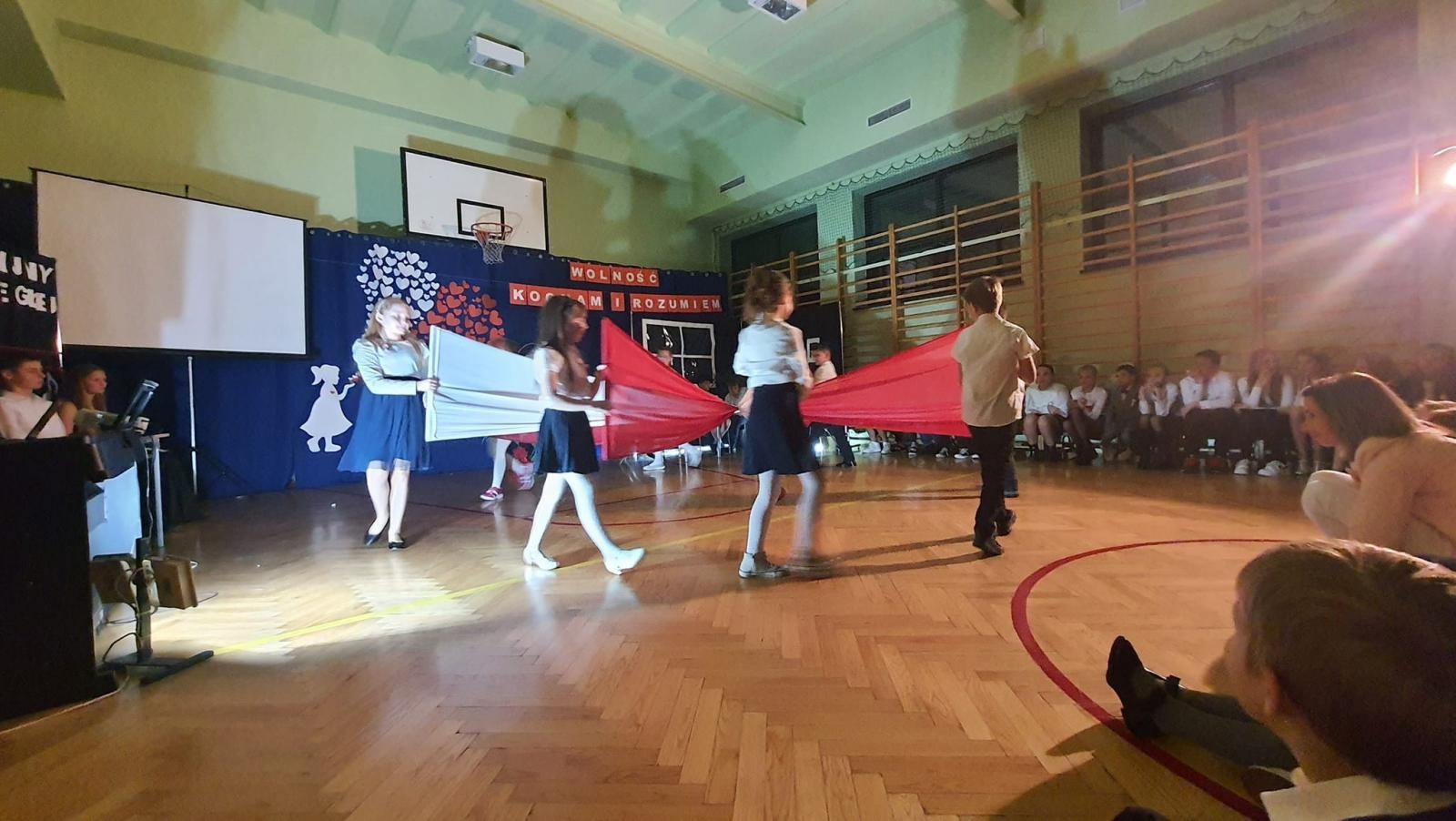 Zdjęcie w galerii na portalu naszraciborz.pl: Brzeski koncert dla Niepodległej [FOTO] wiadomości z regionu